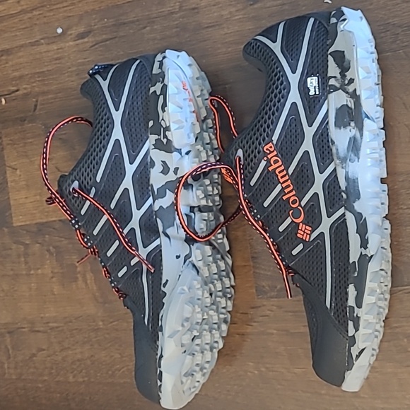 Columbia Mens Shoes Size 9.5 Junction Hollow Outdry - Picture 3 of 6